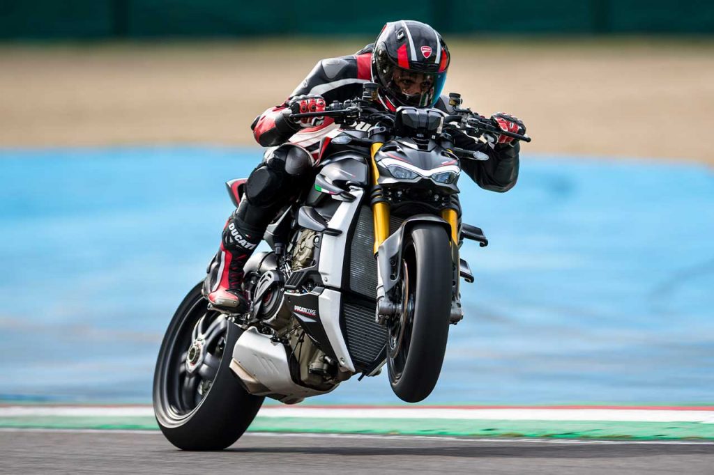 2022 Ducati Streetfighter V4 SP 13