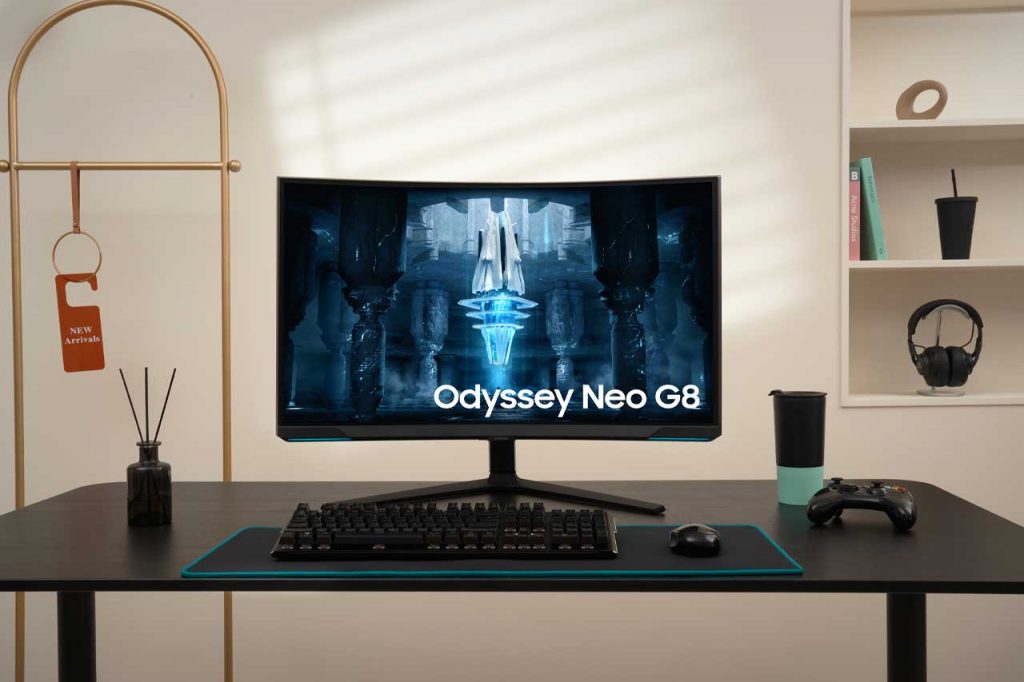 Samsung Odyssey Neo G8 Gaming Monitor 4