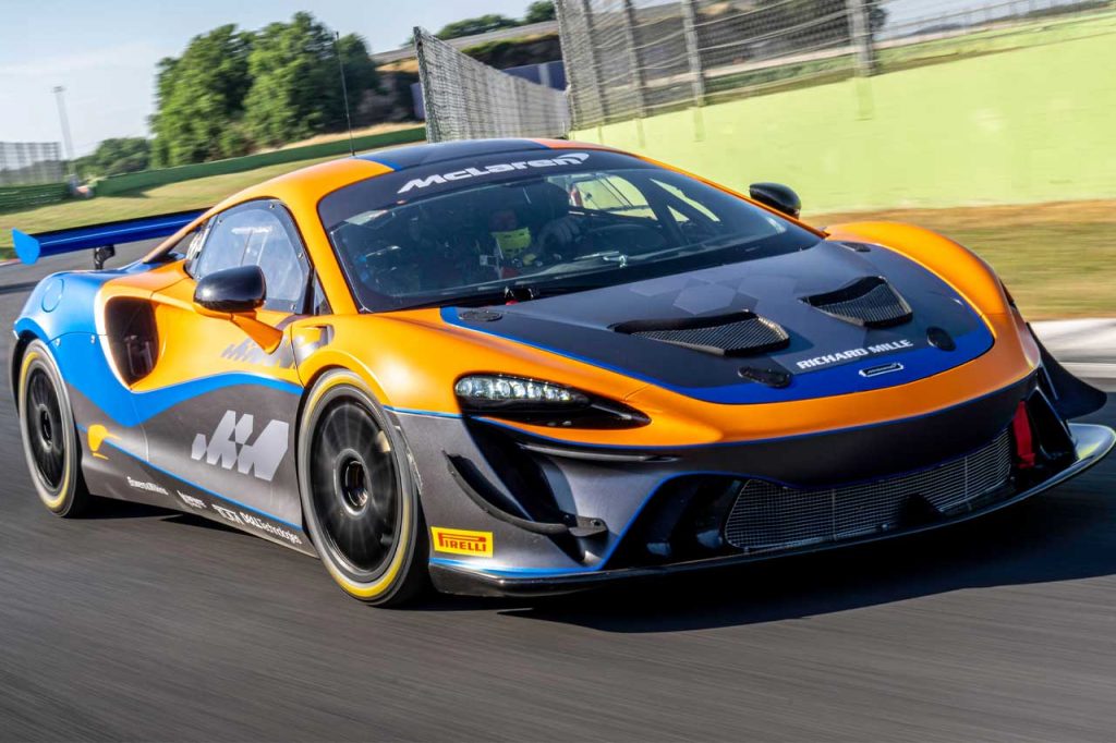 McLaren Artura GT4 1