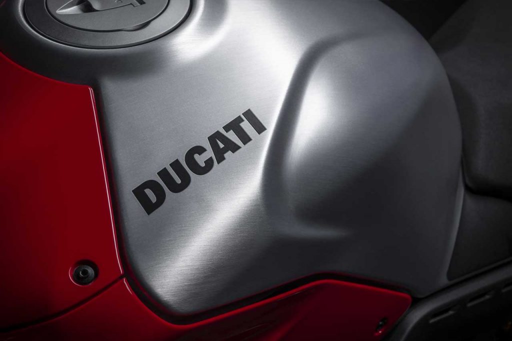 2023 Ducati Panigale V4 R 16
