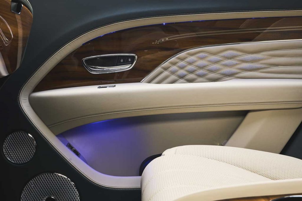 Bentley Bentayga Extended Wheelbase Azure 9