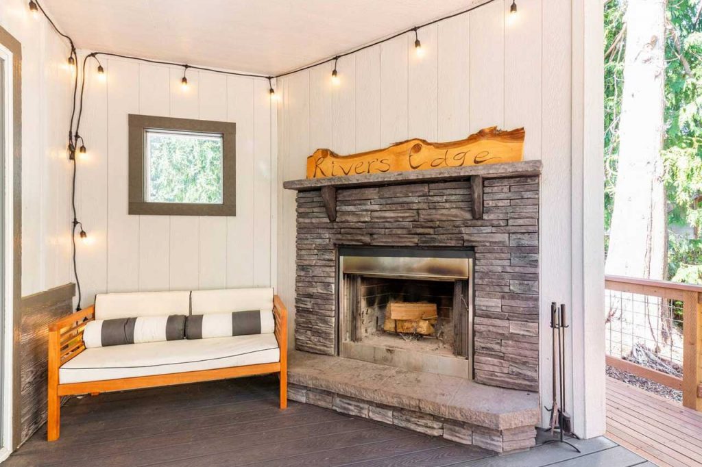 11 Best Airbnb Tiny Houses In the USA 2023 50