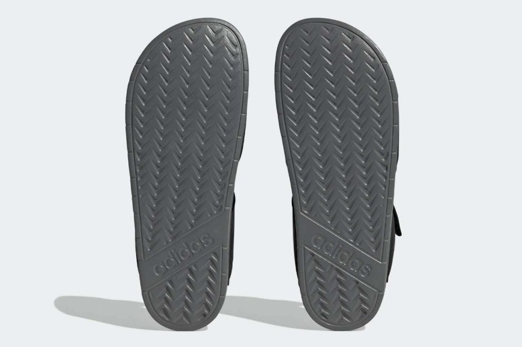10 Best Water Sandals for Men 8