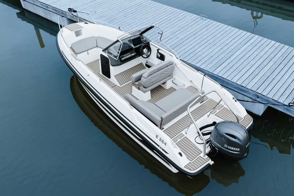 Yamarin 59 SC A Spacious and Practical Boating Experience 3