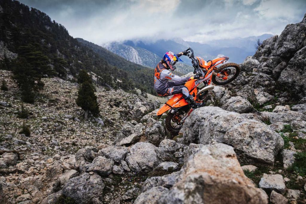 Conquer the Toughest Trails with the 2024 KTM 300 EXC Hardenduro 2