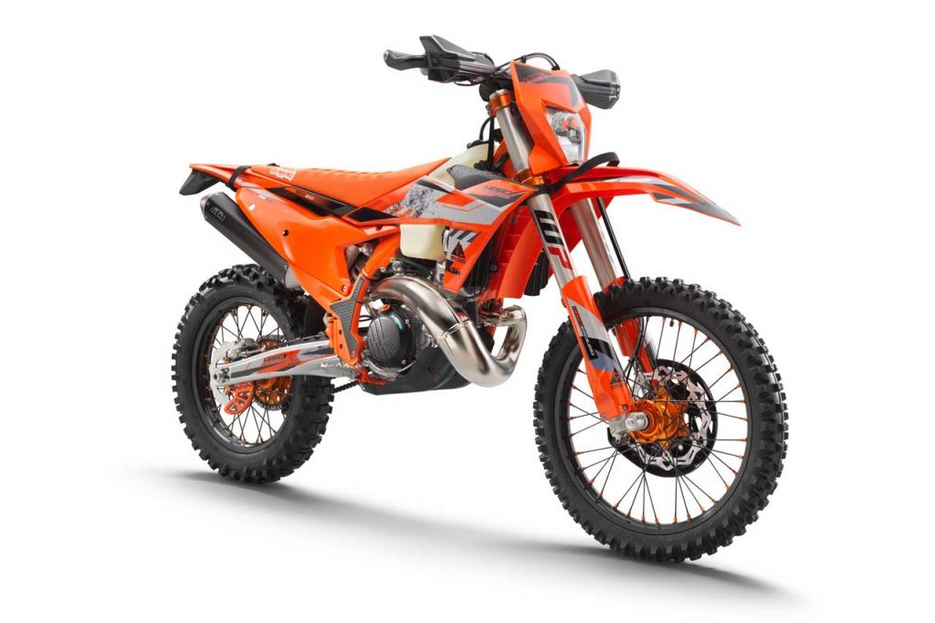 Conquer the Toughest Trails with the 2024 KTM 300 EXC Hardenduro 4
