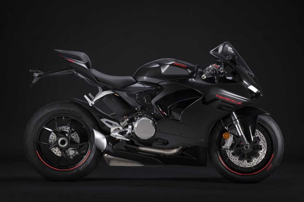 New Ducati Panigale V2 Black on Black 5
