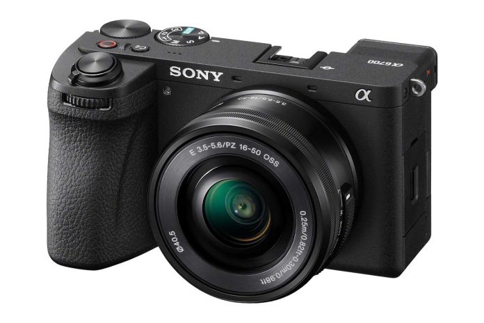 Sony APS-C Mirrorless Camera α6700