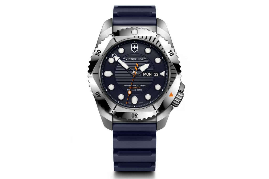 Victorinox Dive Pro Watch 4